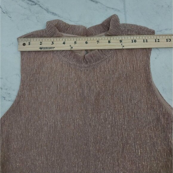 Molly Bracken Premium Pink Shimmer Sleeveless Blouse Sz XS - Picture 8 of 9